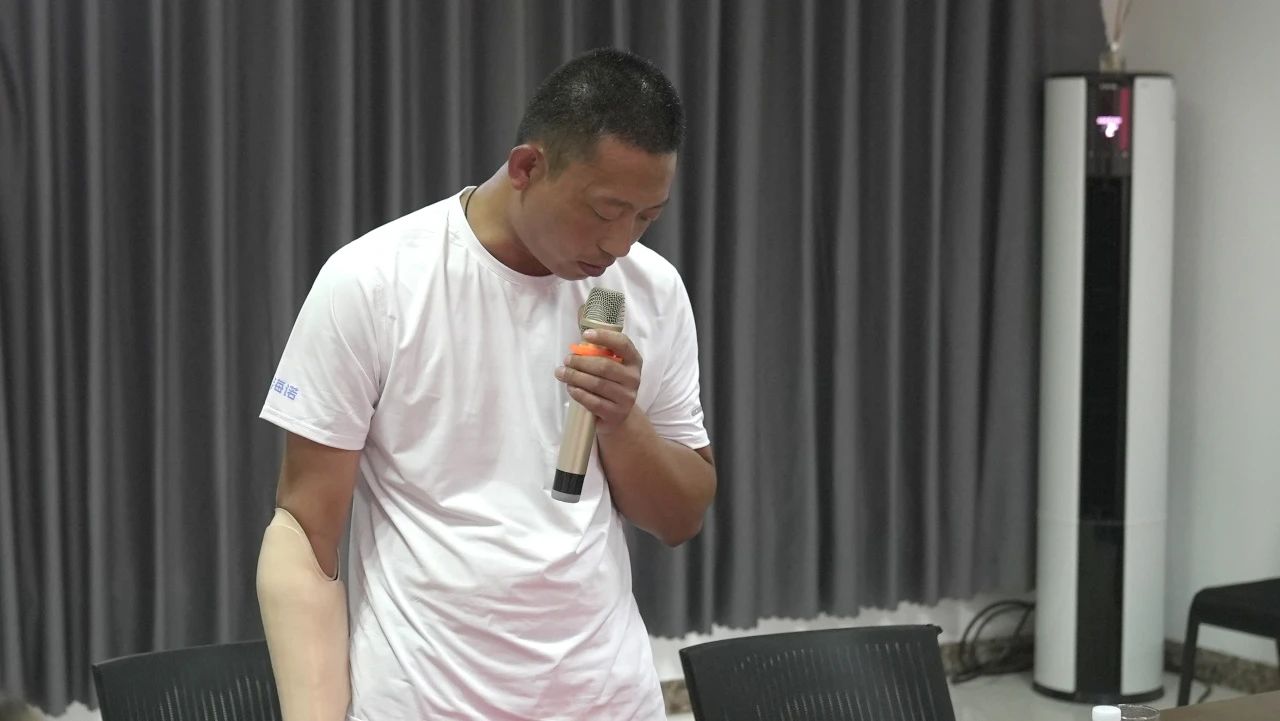 假肢9.jpg